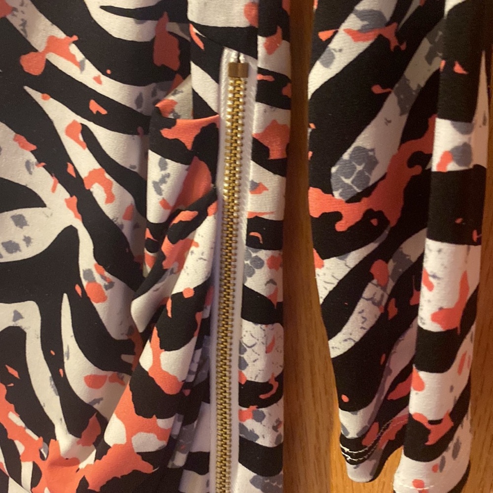 Dress - Picture 4 of 7